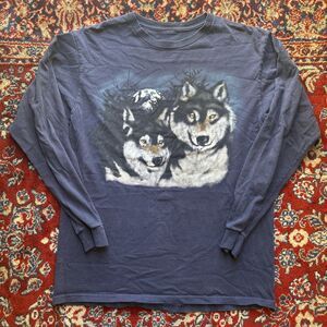 Vintage Y2K The Mountain Wolf Animal Nature Medium Long- Sleeve T-Shirt
